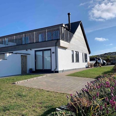 St Agnes Perfect Location, Hot Tub, Sea Views, Gym Appartamento Esterno foto