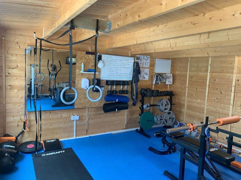 St Agnes Perfect Location, Hot Tub, Sea Views, Gym Appartamento Esterno foto