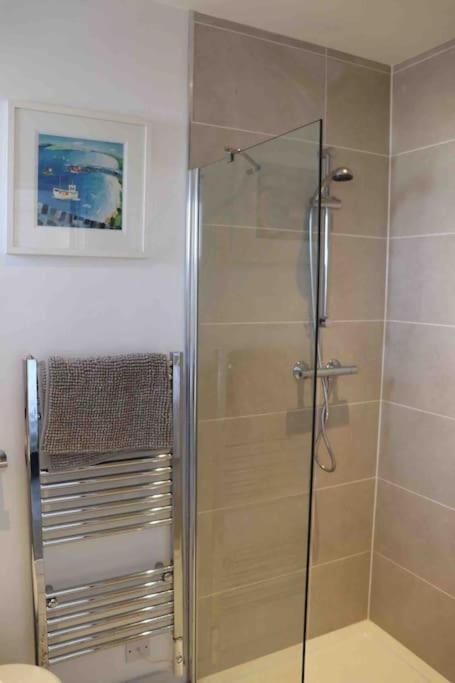 St Agnes Perfect Location, Hot Tub, Sea Views, Gym Appartamento Esterno foto